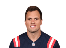 Hunter Henry headshot